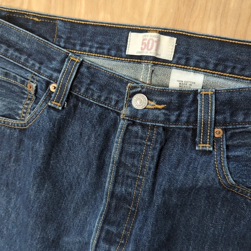 Levi's Men's 501 Original Fit Straight‎ Leg Button Fly Jeans 36x32 34x32